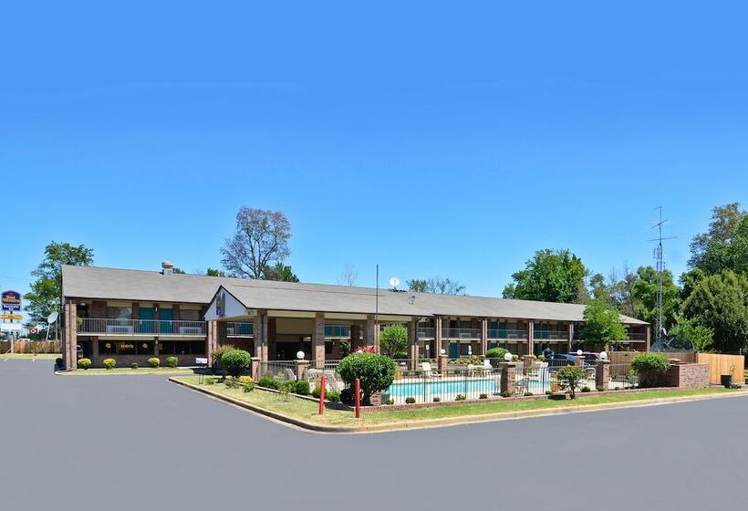 Отель Travelers Inn And Suites