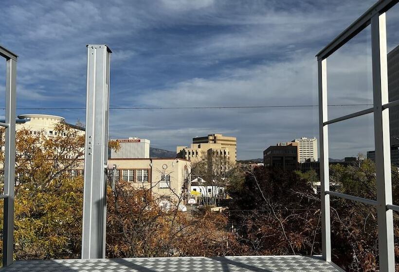 Bed and Breakfast El Cuervo Abq