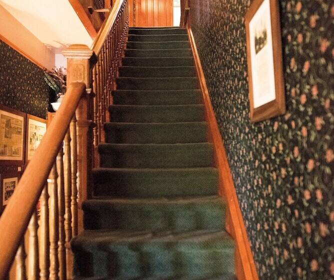 Bed and Breakfast El Cuervo Abq