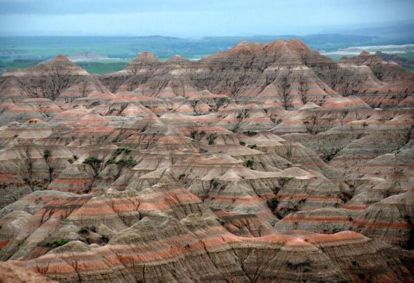 فندق على الطريق Badlands Hotel & Campground