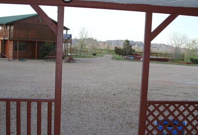 فندق على الطريق Badlands Hotel & Campground