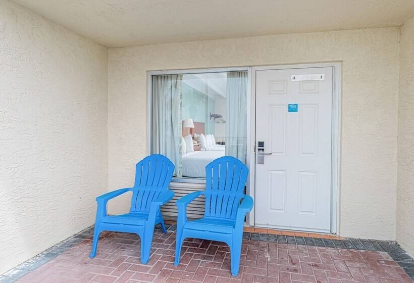 فندق على الطريق Bikini Beach Resort