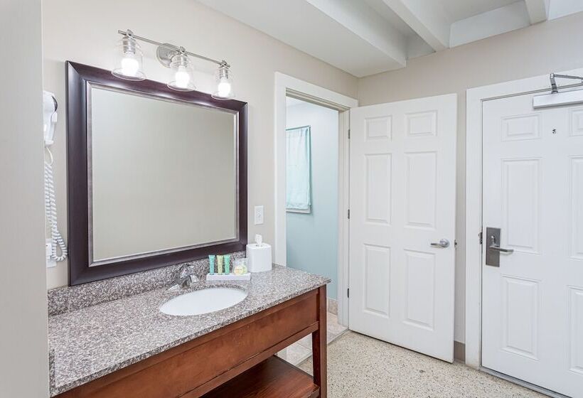 فندق على الطريق Bikini Beach Resort