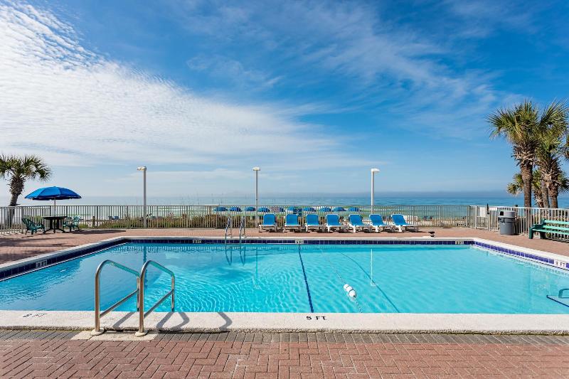 فندق على الطريق Bikini Beach Resort