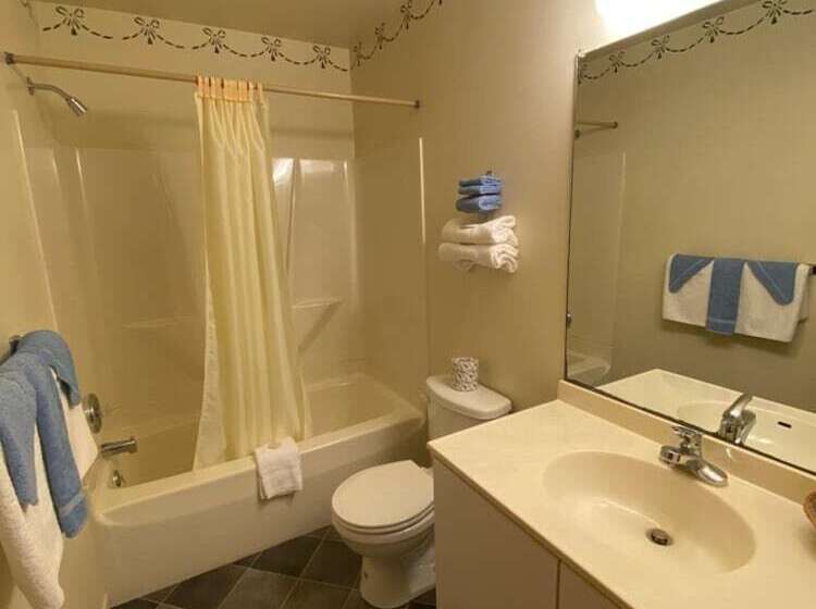 فندق على الطريق Birchwood Inn