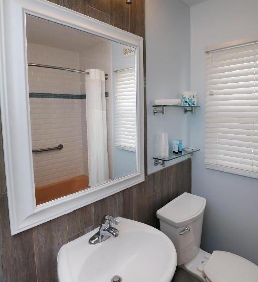 מוטל Biscayne Family Resort