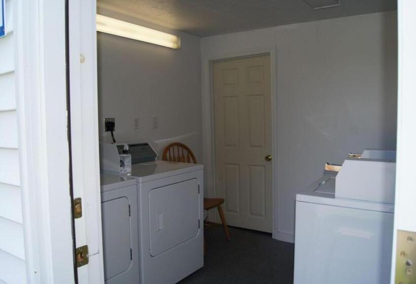 فندق على الطريق Blue Spruce