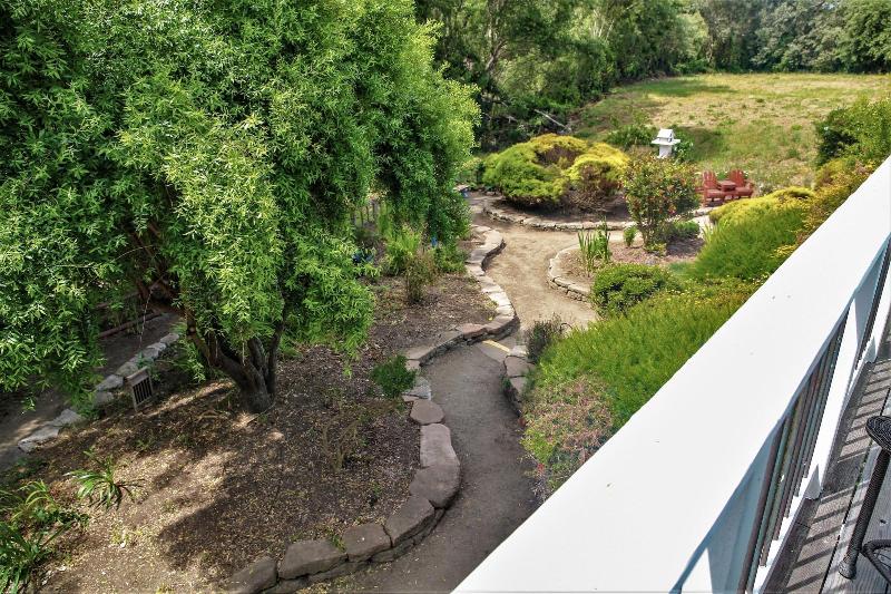 汽车旅馆  Bluebird Inn