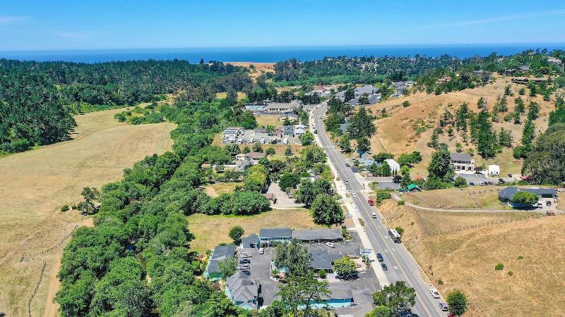 汽车旅馆  Bluebird Inn