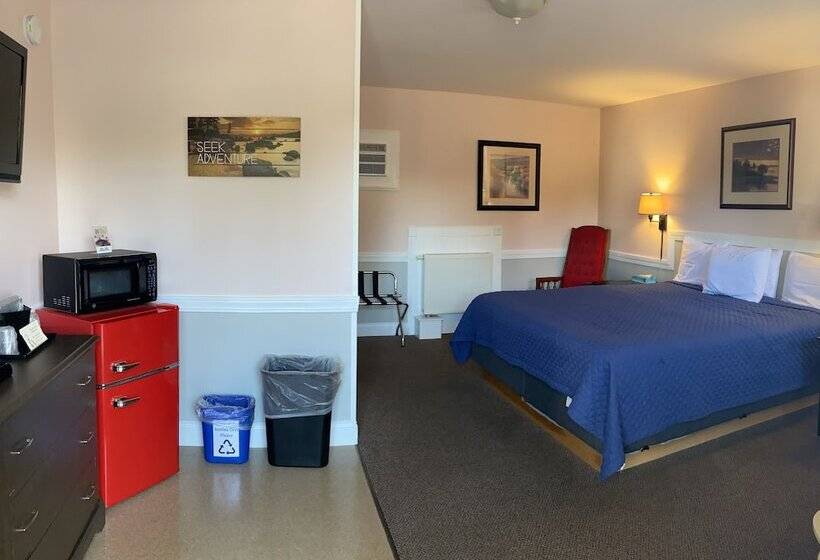 فندق على الطريق Bucksport Inn