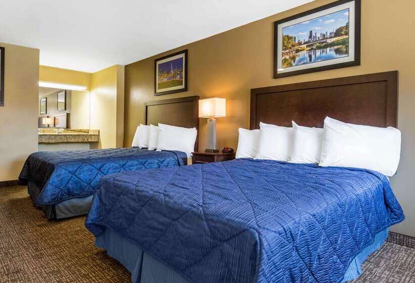 مُتل Rodeway Inn Lyons  La Grange