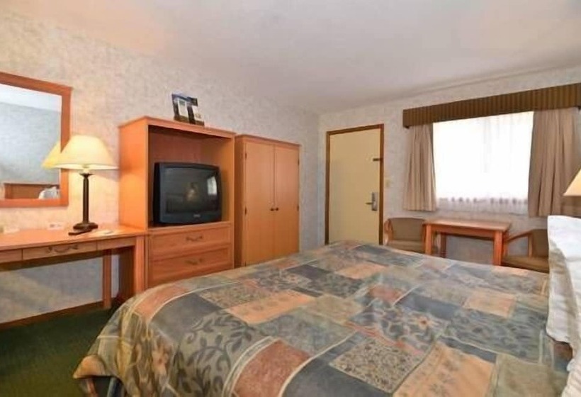 فندق على الطريق Ubar Inn & Suites