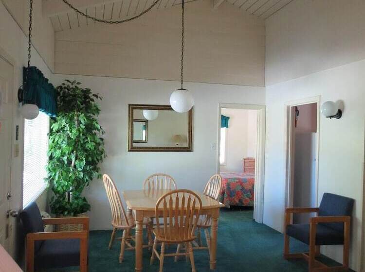 منتجع Bridge Bay Lodge At Shasta Lake