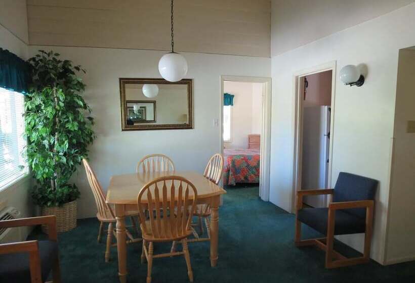 منتجع Bridge Bay Lodge At Shasta Lake