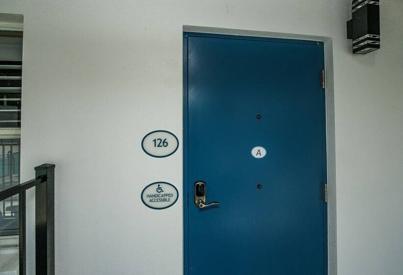 Siesta Key Beach Resort And Suites