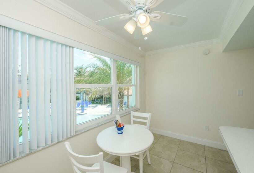 Siesta Key Beach Resort And Suites