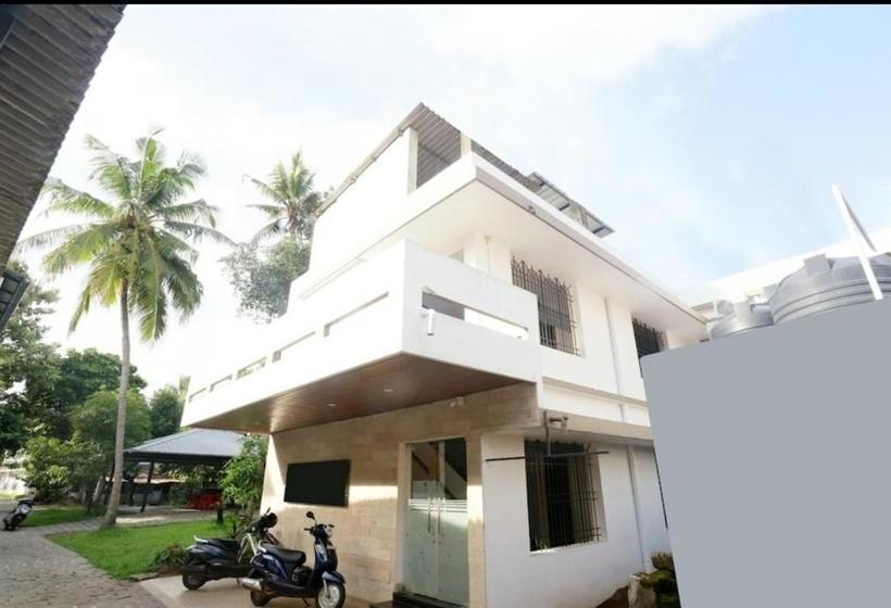 هاستل Thomson Garden