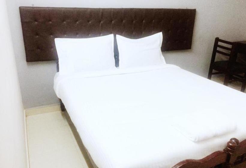 هاستل Thomson Garden