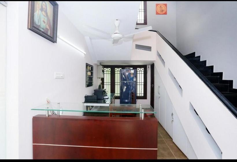 هاستل Thomson Garden