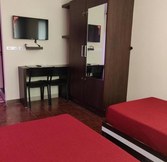 هاستل Thomson Garden