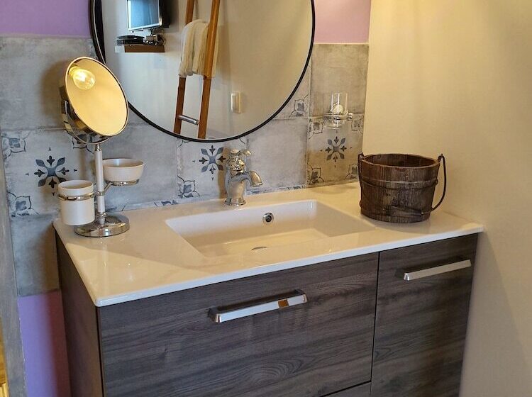 ベッドアンドブレックファースト Domaine Les Bayles   Chambres D Hôtes