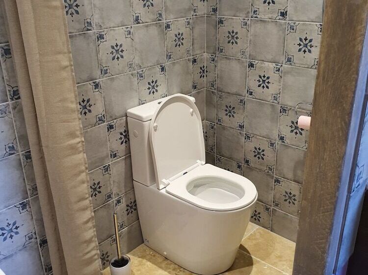 ベッドアンドブレックファースト Domaine Les Bayles   Chambres D Hôtes