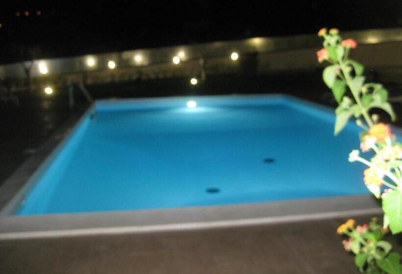 민박 Le Torri Del Cilento