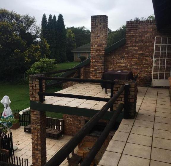 Bed and Breakfast Virgilia Close Guesthouse