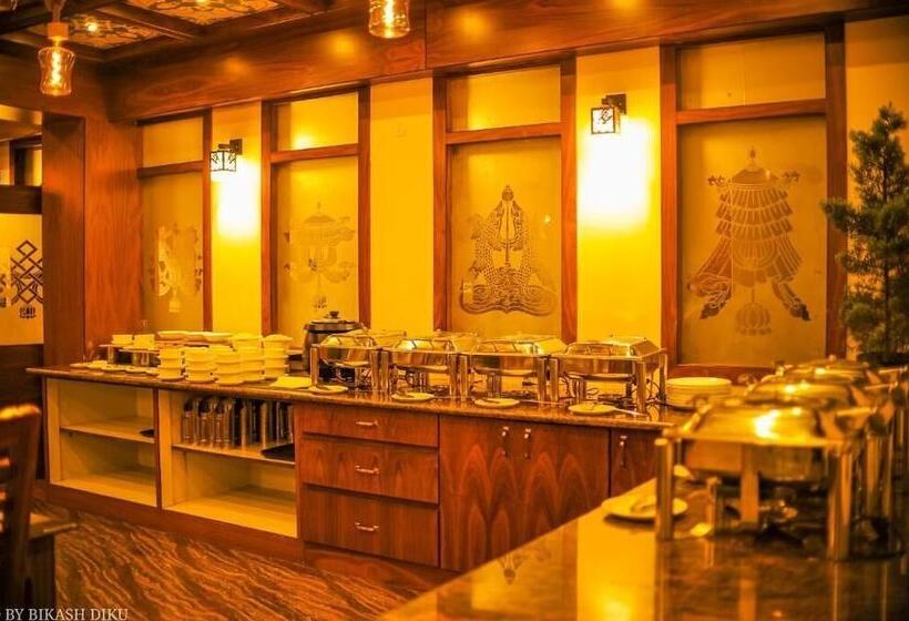 호텔 Golden Kuensel Resort & Spa