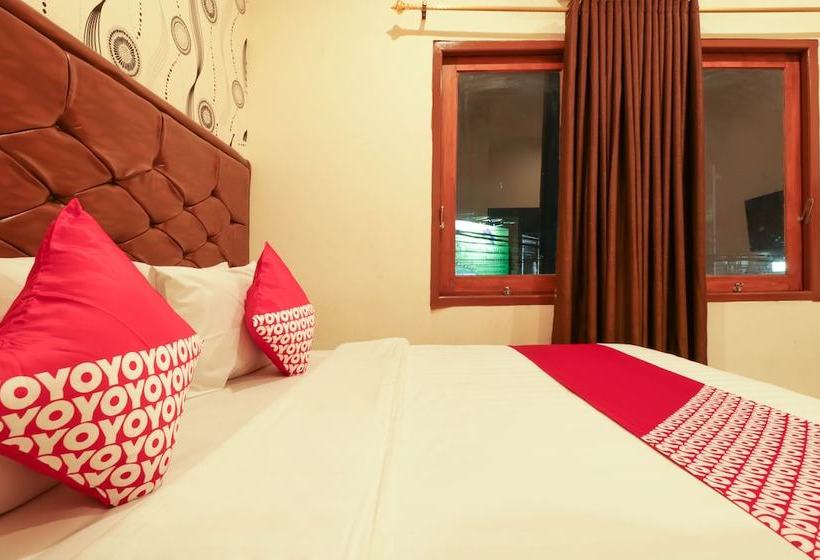 בית מלון כפרי Oyo 1117 New Garuda