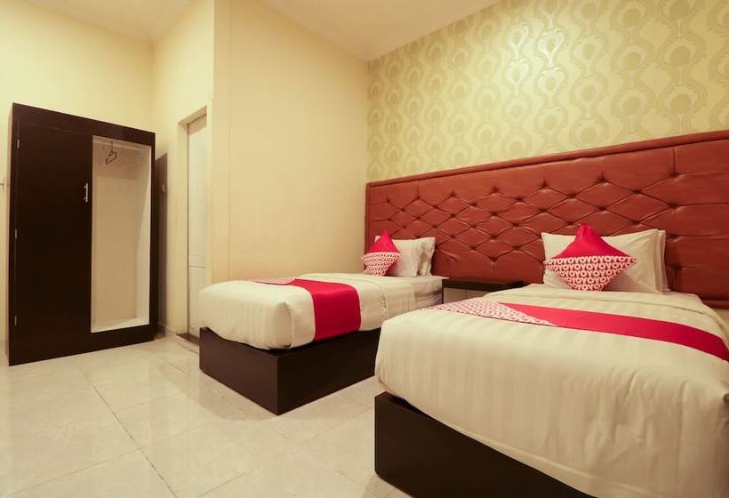 בית מלון כפרי Oyo 1117 New Garuda