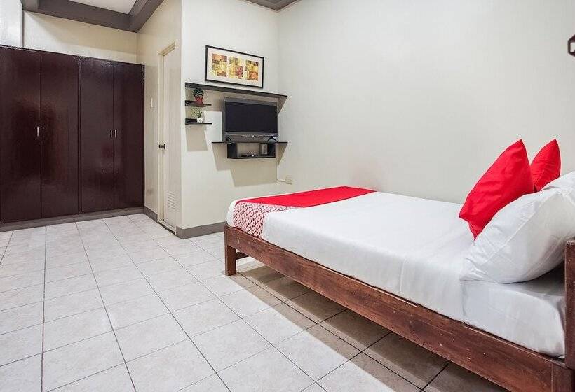 בית מלון כפרי Oyo 192 Tcc Condohostel