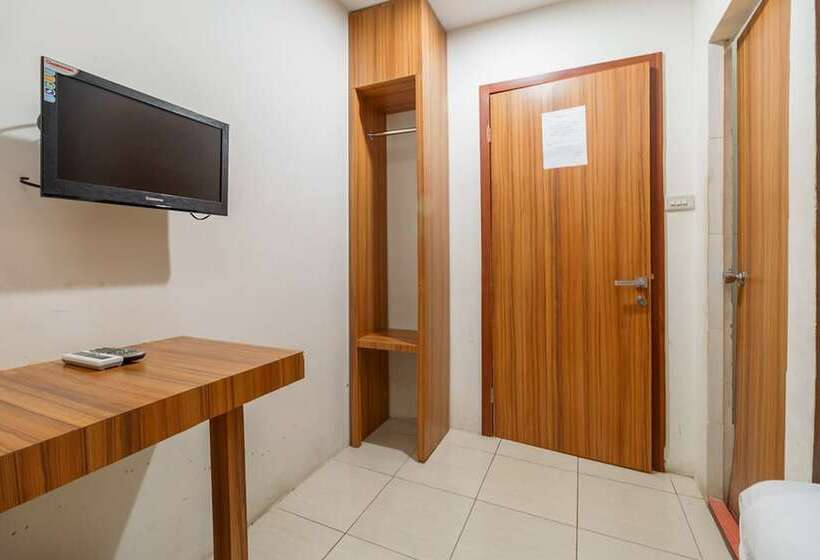 호텔 Reddoorz Syariah Near Simpang Surabaya Aceh