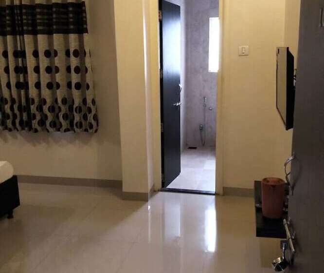 Отель Rose Lodge