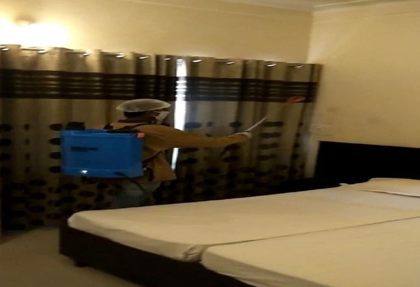 Отель Rose Lodge