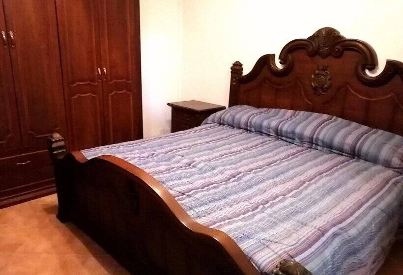 Отель Rose Lodge