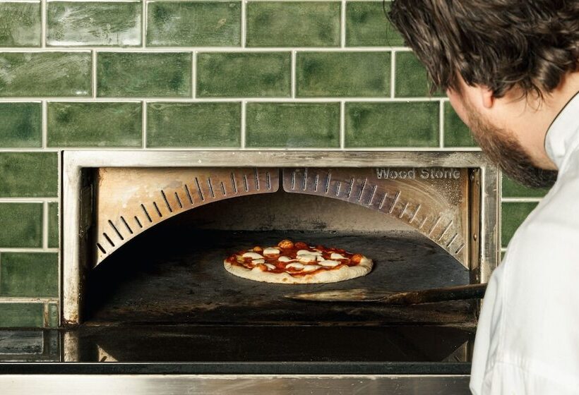 The Lytle Park Hotel, Autograph Collection