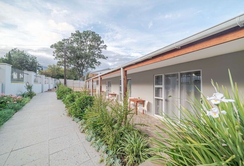 פנסיון Azaria Guesthouse