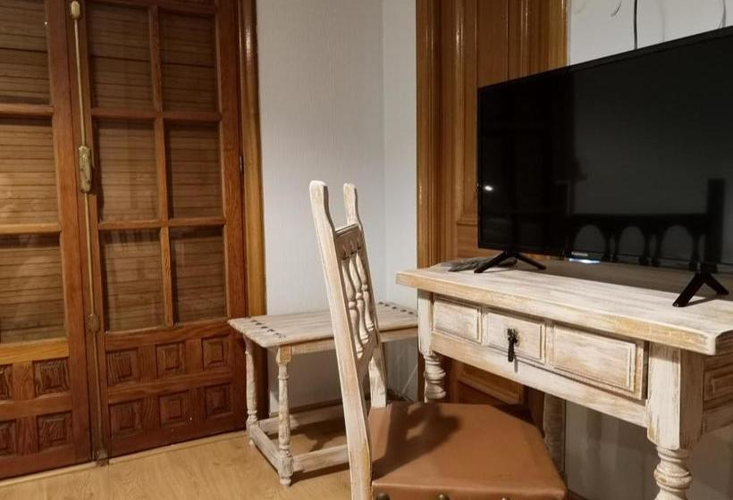 ペンション Hostal Becerril