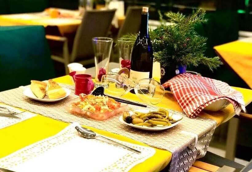 تختخواب و صبحانه Akbük Taş Otel