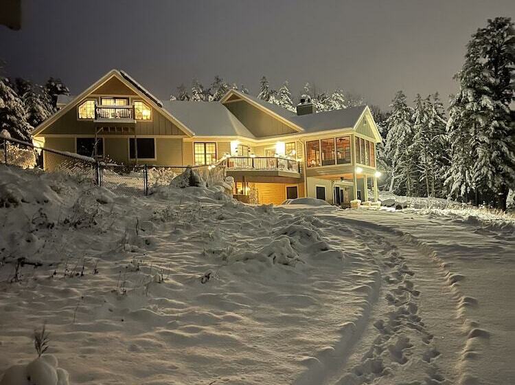 مبيت وإفطار Inn At The River