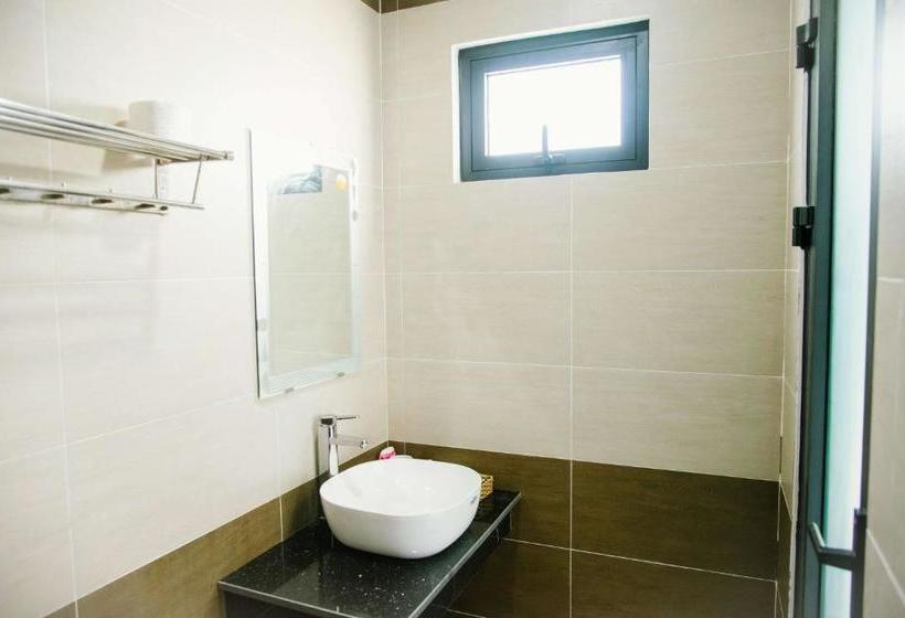 Bed and Breakfast Queenie Hostel