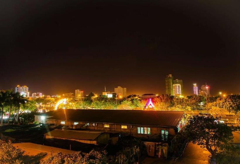 Bed and Breakfast Queenie Hostel