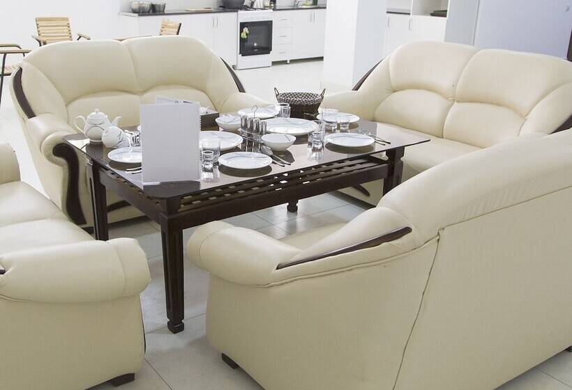 فندق Alexander