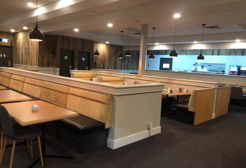 فندق Camrose Le Chateau