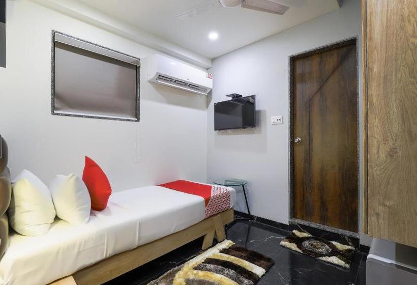 Отель Oyo 45723 Pearl Deluxe