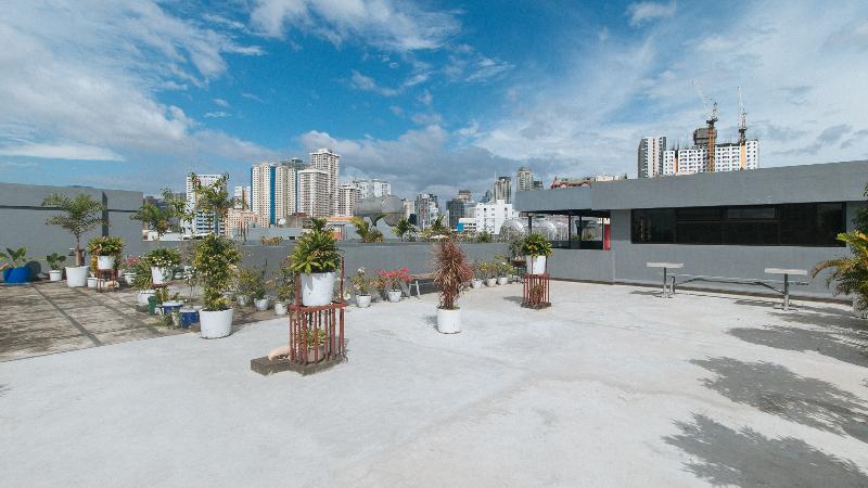 هتل Reddoorz Plus At Evangelista Street Makati