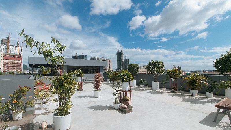 هتل Reddoorz Plus At Evangelista Street Makati