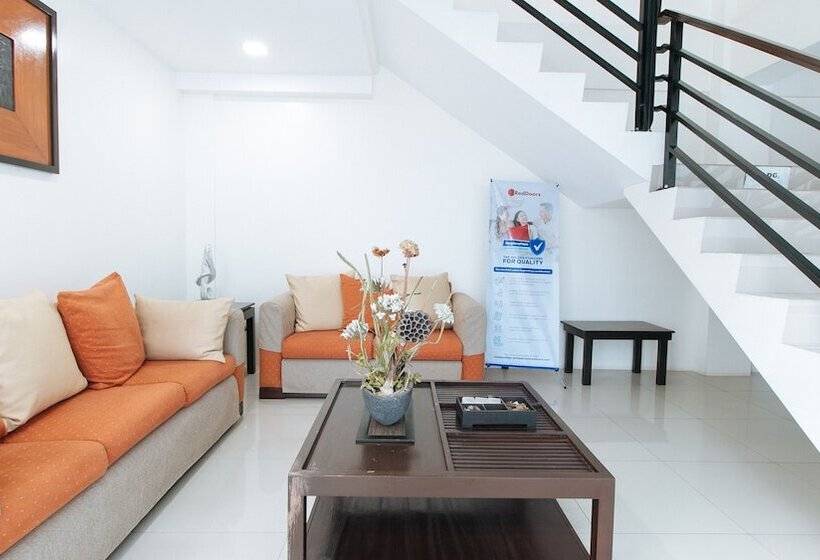 هتل Reddoorz Plus At Evangelista Street Makati