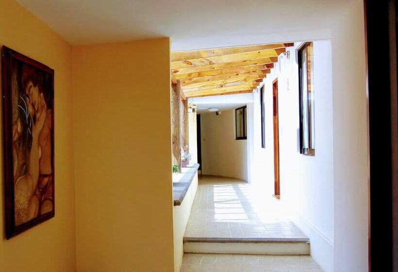 酒店 Terracota Suites